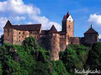 A jak se jmenuje tento hrad, jež leží u Karlových Varů? (náhled)