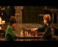 Hermiona: Fajn. Aspo pome Harrymu. Ten toti bude v knihovn hledat informace o Nicholasi Flamelovi. Ron: Hledali jsme je u stokrt. Hermiona: Ne v oddlen s omezenm pstupem. Vesel Vnoce. (Odejde) Ron: Myslm, e ... ... ...... ........ ...... &#8592; Co ekl Ron Harrymu, kdy odela Hermiona?? (nhled)