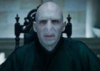 Po em ptr Voldemort ( ..nakonec ukradne Brumblovi z hrobky) ? (nhled)