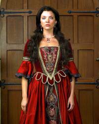 Je na fotografii .20 prvn manelka anglickho krle Jindicha VIII. Kateina Aragonsk ze serilu "Tudorovci" ? (nhled)