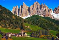Poho na fotografii .7, kter je soust Alp a bylo zapsno mezi prodn unikty na seznam UNESCO se jmenuje: (nhled)