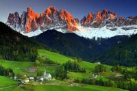 Pohoří na fotografii č.5, které je součástí Alp a bylo zapsáno mezi přírodní unikáty na seznam UNESCO se jmenuje: (náhled)