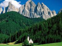 Pohoří na fotografii č.1, které je součástí Alp a bylo zapsáno mezi přírodní unikáty na seznam UNESCO se jmenuje: (náhled)