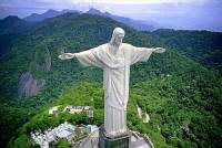 Jak se jmenuje socha na obrázku č.4, která byla 7. července 2007 vybrána jako jeden ze 7 nových divů světa a v r.2012 byla zapsána na seznam UNESCO? (náhled)