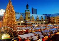 Na fotografii č.7 jsou vánoční trhy ve městě: (náhled)