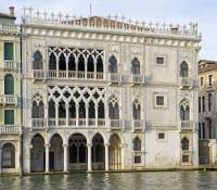 Jaká gotická stavba v italských Benátkách je na obrázku č.12? (náhled)