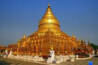 Jak se jmenuje unikátní stavba na obrázku č.3 – pagoda pokryta pravým zlatem? (náhled)
