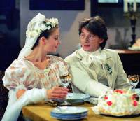 Jsou na fotografii č.17 zamilovaní novomanželé – princezna Rozálie a princ Řehoř z televizní pohádky „Modrá krev"? (náhled)